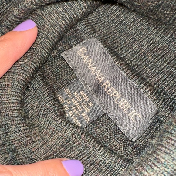 Banana Republic Men's Forest Green Turtleneck Sweater - Picture 6 of 7
